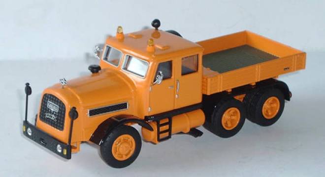 KDV 22Z8T Schwerlastzugmaschine mit Doppelk. Orange -Aususlaufmodell-