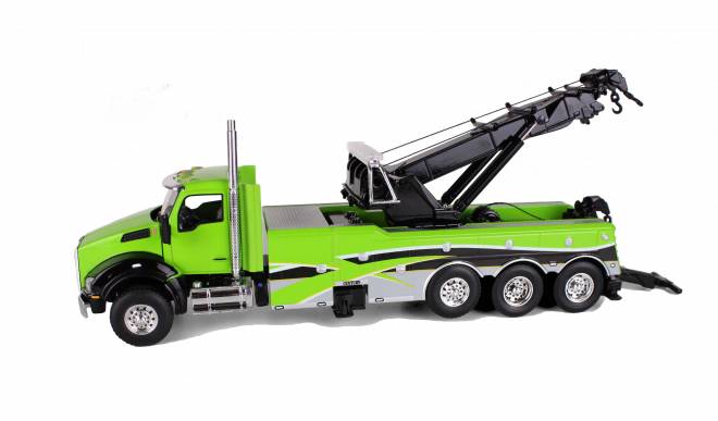 T 880 Lime Green & Black with Rotator Wrecker