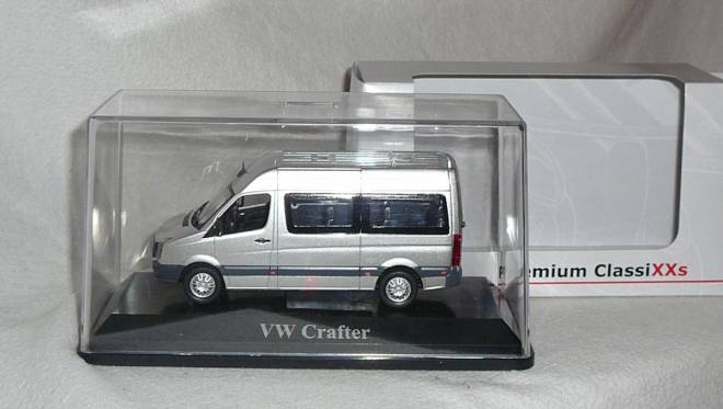 Crafter -facelift- Bus in silber-metallic