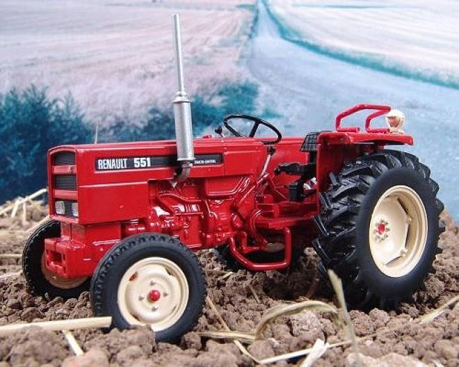 551 Tractor