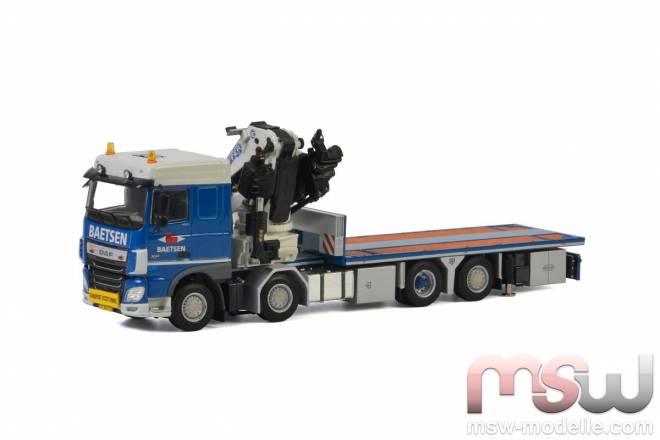 XF Space Cab Riged Truck Flatbed + Truck Mounted Crane