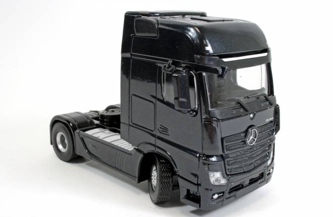  Actros MP4 Gigaspace 4x2