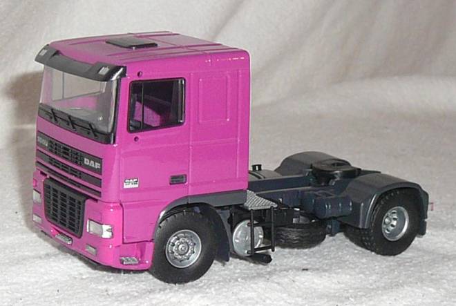 CF Zugmaschine 2achs in pink 310