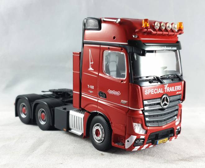 Actros Gigaspace 6x4   043